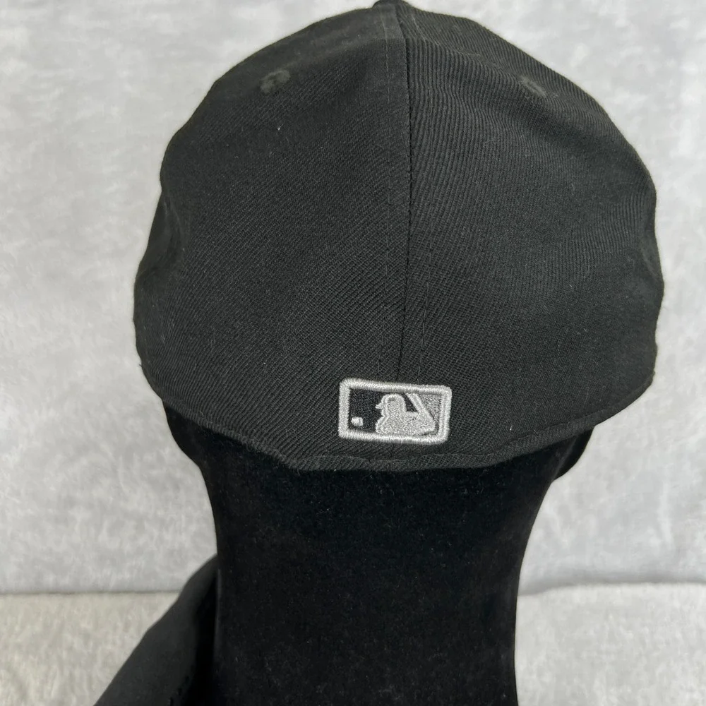 New Era 59FIFTY New York Yankees NY Fitted Hat 7 3/8 Black MLB Baseball Cap